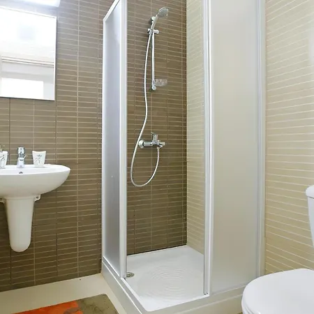 Too Coool 1 Bedroom Coralli