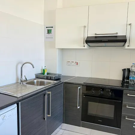 Too Coool 1 Bedroom Coralli