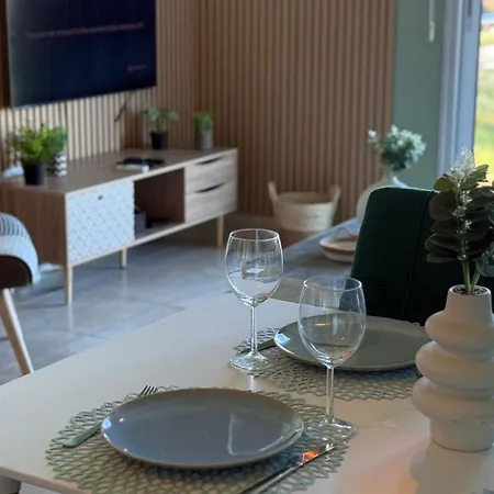 Too Coool 1 Bedroom Coralli بروتاراس