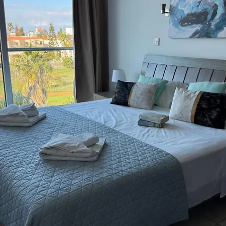 Too Coool 1 Bedroom Coralli بروتاراس